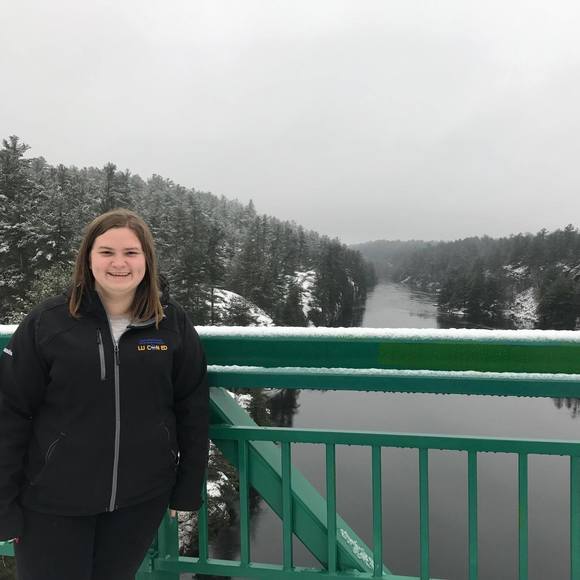 Meet your Posher, Cassandra - Picture 1 of 1